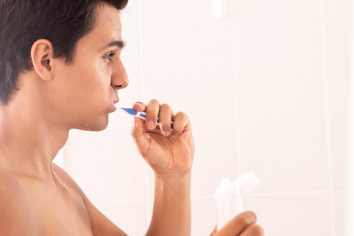 proper brushing and flossing tips from a dentist in arlington