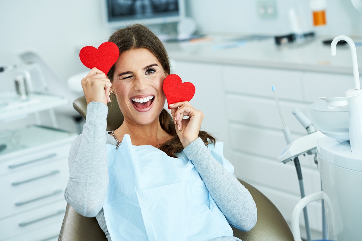 fix small dental issues in february with cosmetic dentist in arlington