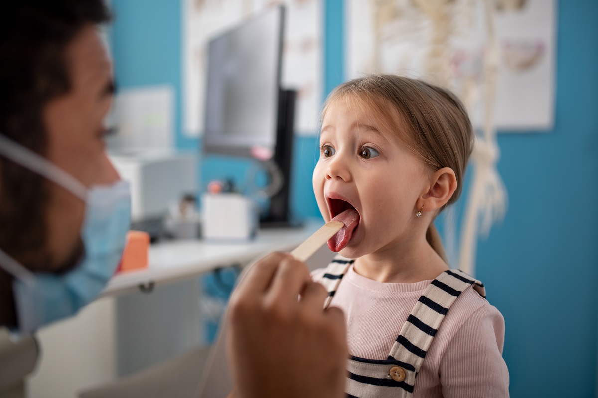 childrens dentist arlington checking signs of cavities in kids